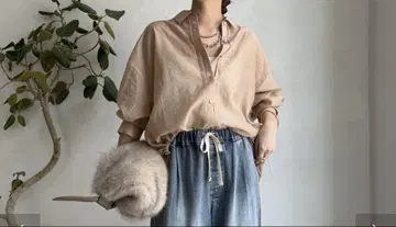 새상품 이번 시즌 DOUDOU 카라 부착 시어 스핀들 블라우스