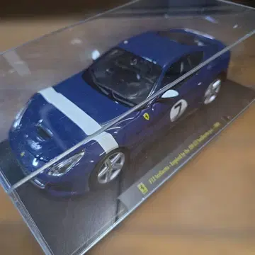 Ferrarl F12 250GTberlinetta 1/24 스케일 모델