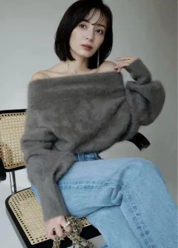 새상품 anuans 아뉴앙스 라쿤 폭스 오프숄더 니트 풀오버