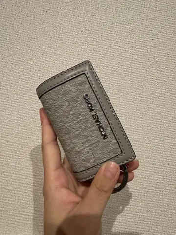MICHAEL KORS 그레이 키케이스
