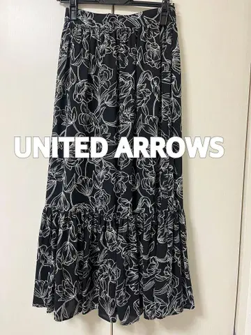 [컨디션 최상] UNITED ARROWS 플라워 프린트 티어드 스커트