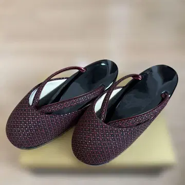 빨검 무늬 조리 일본 의류 신발
