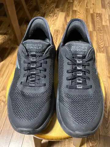 SKECHERS GO WALK 블랙 스니커즈