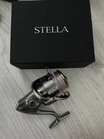 SHIMANO STELLA 18 4000MHG 낚시릴