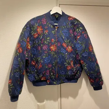 vintage 봄버 자켓 ma1 퀼팅 꽃 크롭