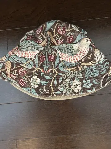 superior labor William morris cozy hat