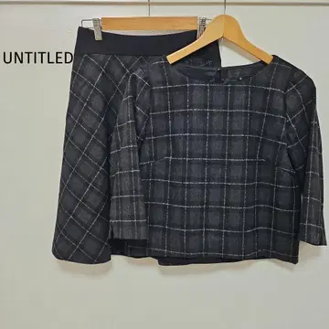 UNTITLED 다크 그레이 체크 무늬 스커트 셋업