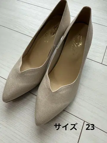 새상품급 베이지 펌프스 약 5cm 힐 23 cm