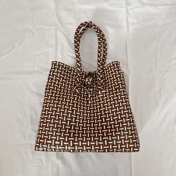 새상품급 메케아리사 구미 백 S