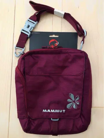 미사용 새상품 MAMMUT 마무트 Tasch Pouch 숄더백