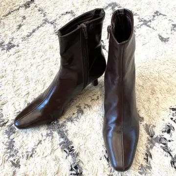 새상품급 2024 루탈론 6cm 프렌치 스퀘어 핏 숏부츠 브라운