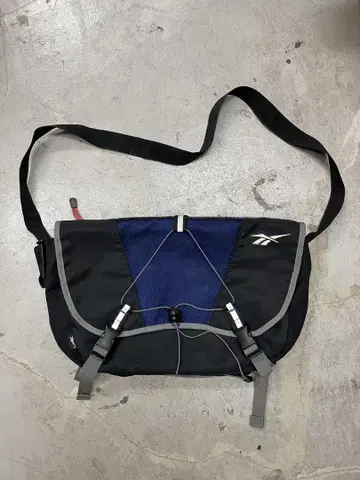 90s Reebok 리복 메신저백 숄더백 y2k