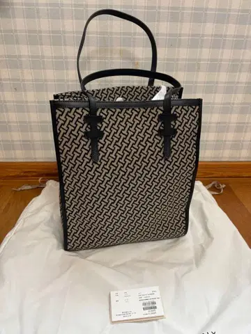 IACUCCI(이아쿠치) 모노그랑마 M JACQUARD/RUGA