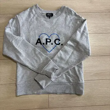 A.P.C. 그레이 트레이닝복 하트 프린트