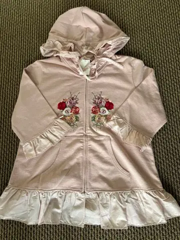 핑크하우스의 핑크색 가디건입니다