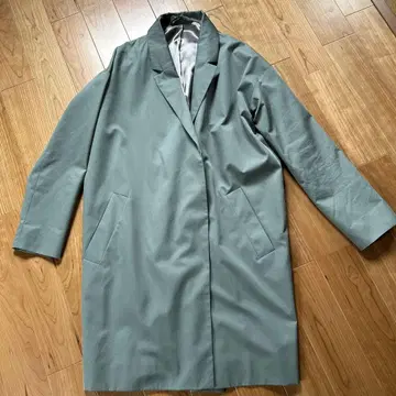 COS 그린 체스터 코트