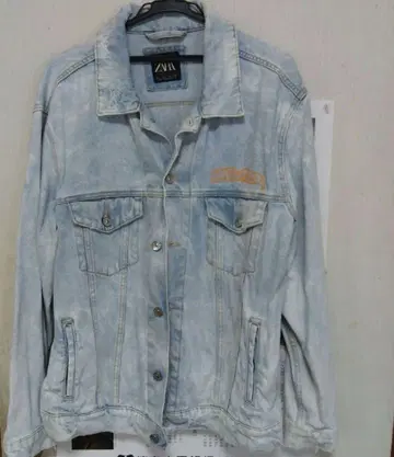 ZARA 아트 프린트 데님 자켓