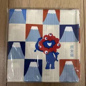 미야쿠미야쿠와 후지산 런치 크로스