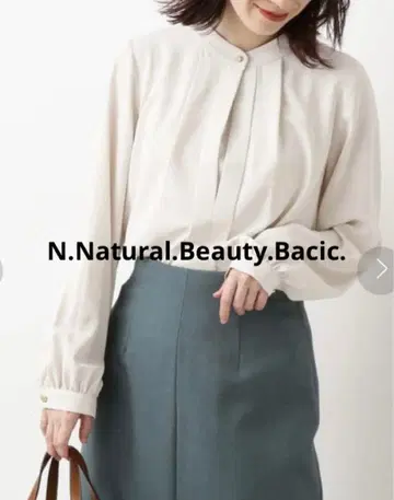 N. 내추럴 뷰티 베이직 스탠드 칼라 프론트 턱 블라우스