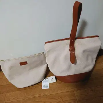 23구 베이지와 브라운 토트백과 파우치