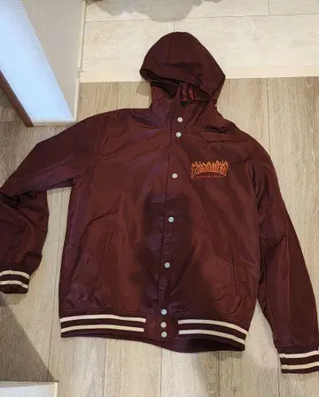 THRASHER 버건디 나일론 자켓