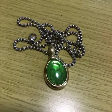 그린 컬러 타원형 펜던트 목걸이 AGATA