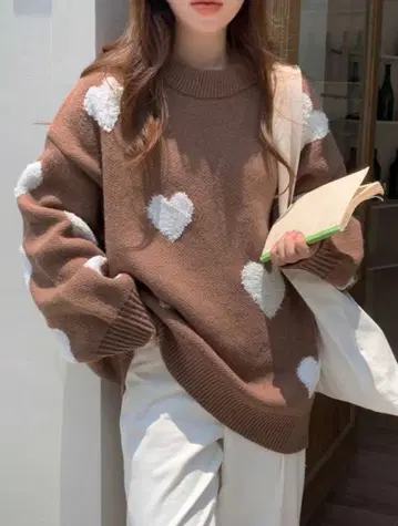 하트 무늬 오버사이즈 니트 스웨터 (S, M, L, XL 사이즈)