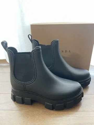 RANDA 블랙 첼시 부츠