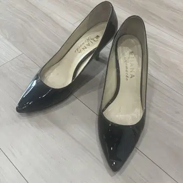 DIANA 블랙 하이힐 6cm