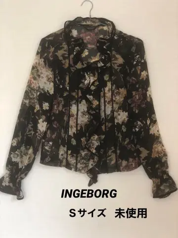 INGEBORG 블라우스 S 사이즈 미사용