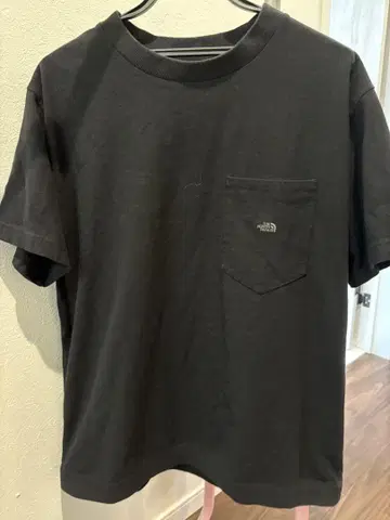 THE NORTH FACE 블랙 T셔츠