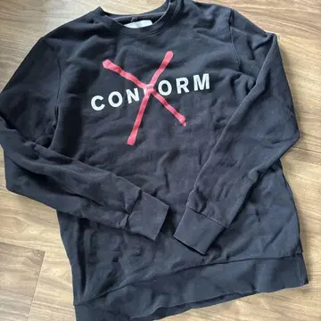 Untitled Mixed Media CONFORM X 맨투맨