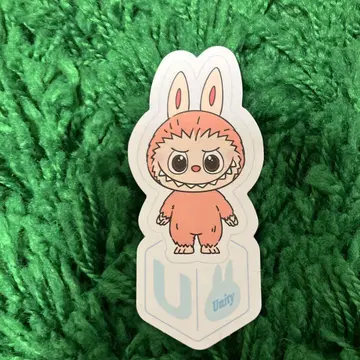 LABUBU pin for love