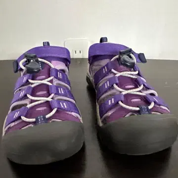KEEN 아웃도어 샌들 퍼플