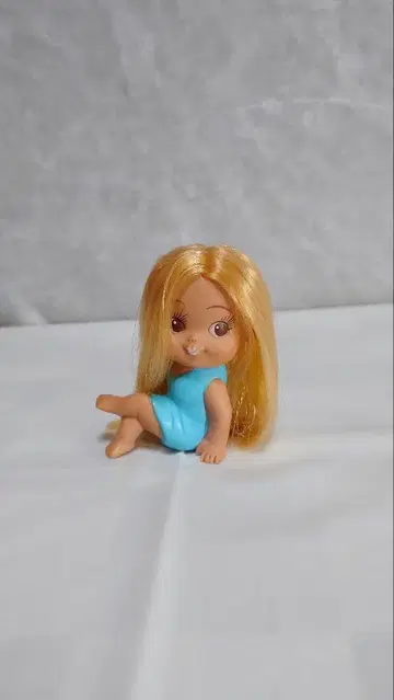 소프트 비닐 인형