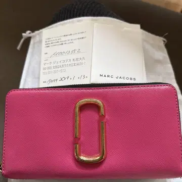 MARC JACOBS 핑크 지퍼 지갑