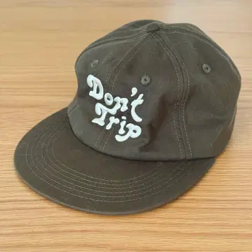 free & easy Don't trip strapback hat