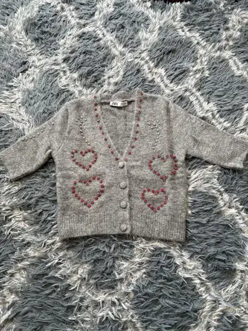 ZARA 니트 가디건 하트 비즈 사이즈 S 미사용
