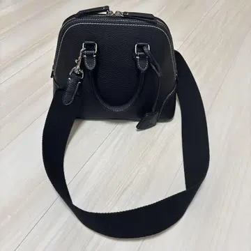 mila owen 와이드 숄더 보스턴 백 블랙