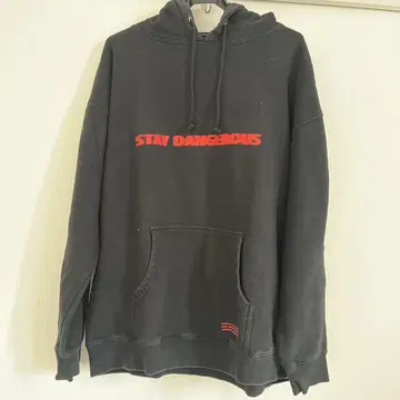 STAY DANGEROUS 후드티 XL