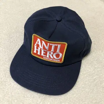 ANTI HERO 캡 네이비