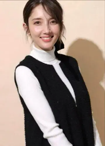 네고 불가 택 포함 새상품 앱와이어리쉬 터틀 니트 화이트