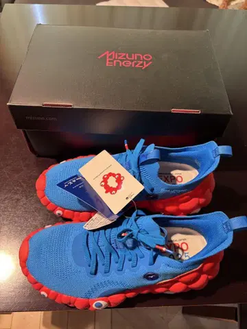 Mizuno Enerzy 스니커즈 파랑/빨간색 중고품 택 포함