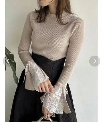 헴 레이스 리브 니트탑