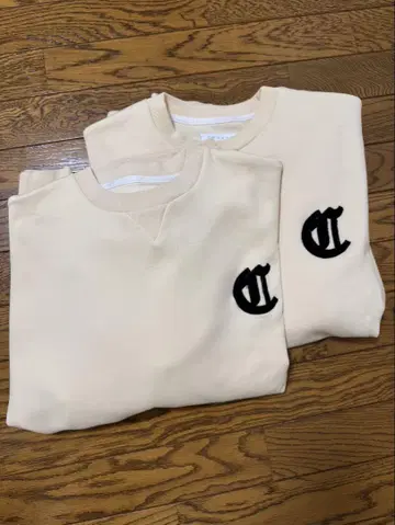 CRONOS 로고 트레이닝복 (2벌 세트) 크림색