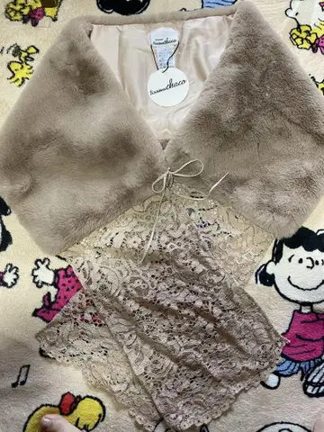 베이지 퍼 레이스 넥워머