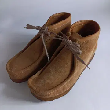 Clarks 왈라비