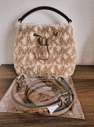 MICHAEL KORS 보아 복조리 숄더백