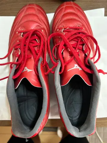 미즈노 모렐리아 네오 II 레드 축구화