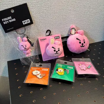새상품 BT21 키링 굿즈 묶음 판매